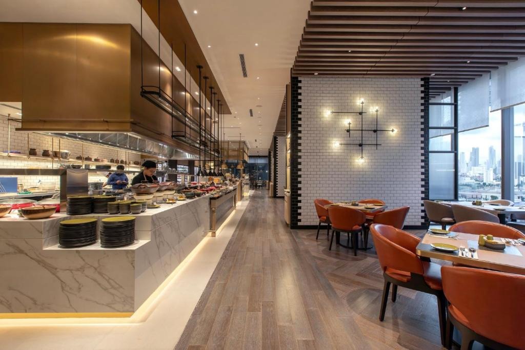 هتل کرون پلازا